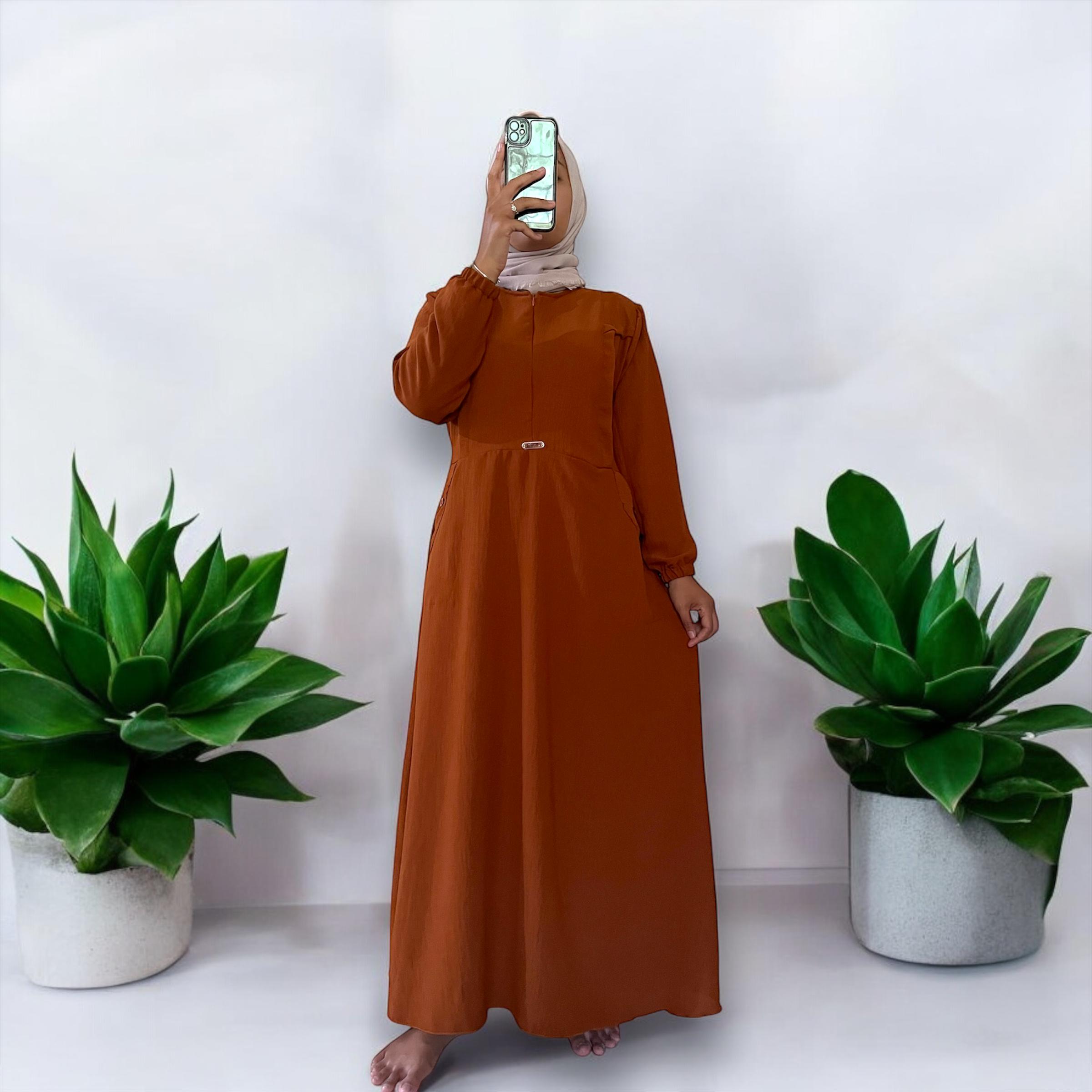 Gamis Wanita Premium Terbaru 2026 Model Elegan Modern Busui Friendly Lengan Panjang Dress Muslimah Kekinian Warna Mocca